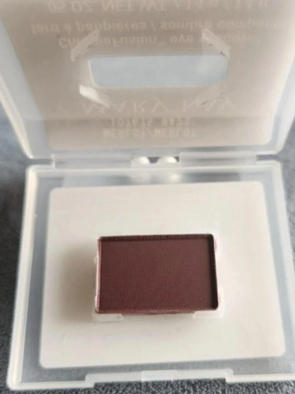 MARY KAY .05 oz ChromaFushion Eye Shadow in Merlot - 107635.
